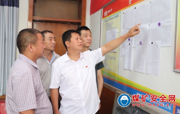 黨員就要勇沖在前——記河南能源集團優秀黨員、鶴煤三礦準備隊班長王安民