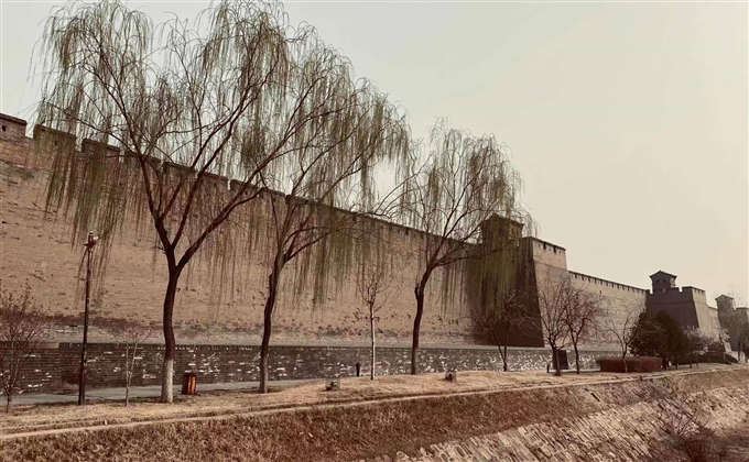 斑駁城墻