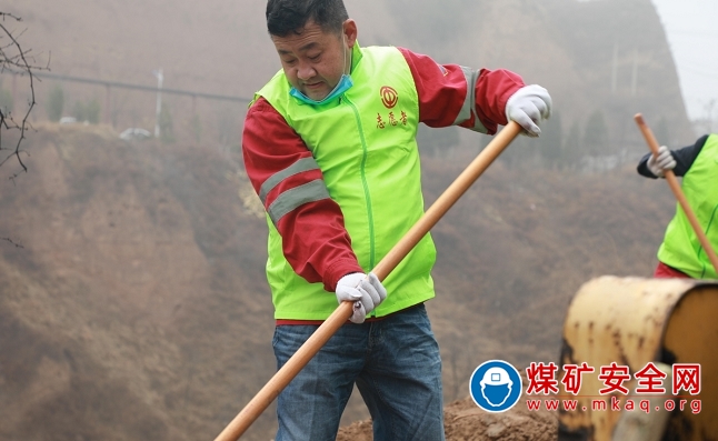 踐行志愿服務 構建綠色礦山——董礦分公司綠色礦山創建進入國家庫啟動儀式