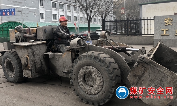 陜煤陜北礦業涌鑫公司：“全能班長”李俊西