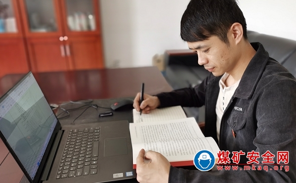 陜煤陜北礦業涌鑫公司：誦黨史踐初心  凝心聚力新征程