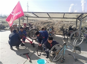 神華寧煤集團煤制油化工公管分公司“大拇指”青年服務隊辦實事、解民憂