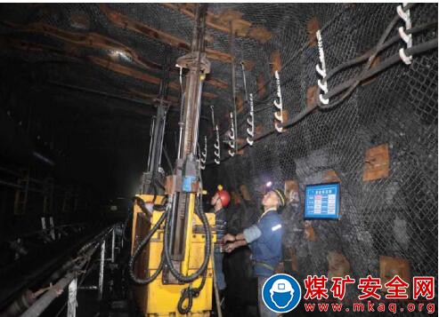 錨桿、錨索支護機器人