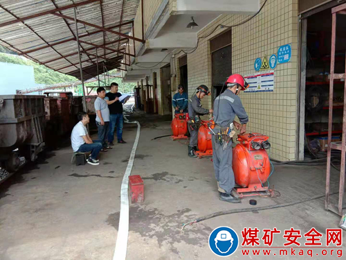 觀文煤礦開展電、鉗工“技術練兵比武”賽