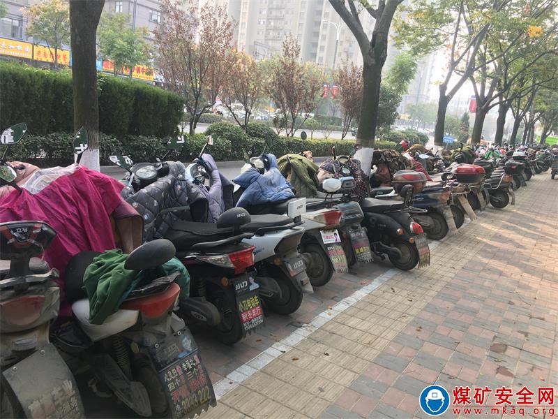 中煤三建建安公司安廈頤景園項目部：主動出擊 發揮項目部青年文明號先鋒帶頭模范作用