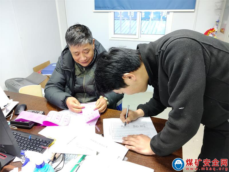 我為職工辦實事：中煤三建建安公司宿州片區車間工會“福利澡票”暖人心