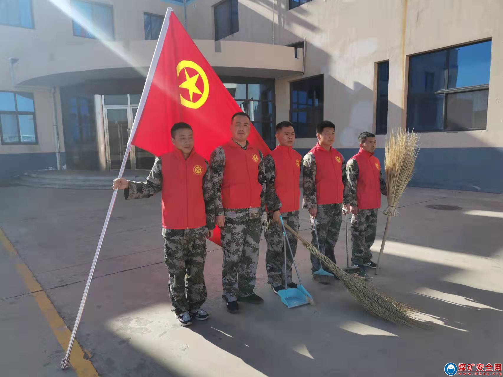 傳承雷鋒精神 不負時代重托