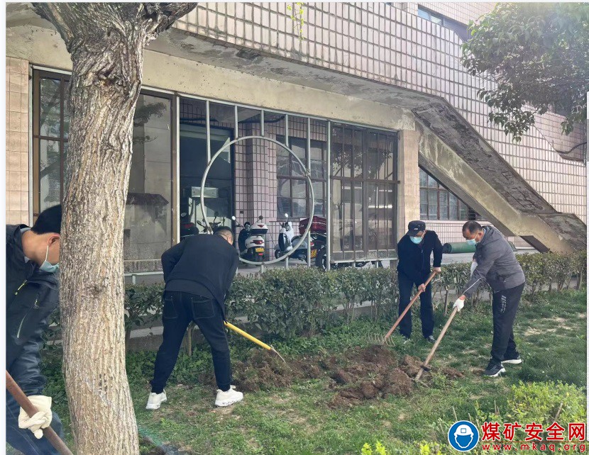 銅川礦務局華遠項目部煤機管理中心：春季養護正當時
