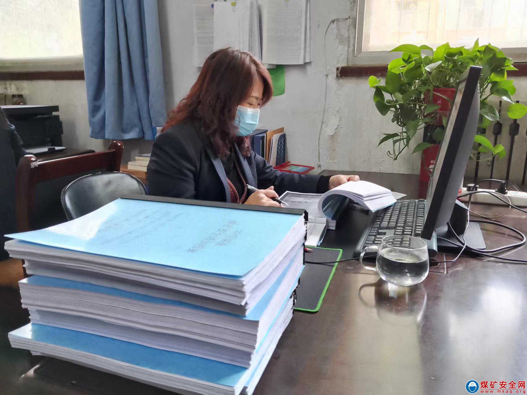 陜煤蒲白技校：疫情防控期間，培訓資料整理“不松懈”