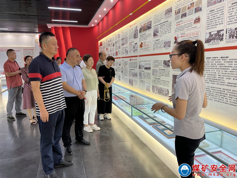 蒲白礦業技工學校：“頂崗實習生”開始軍訓啦