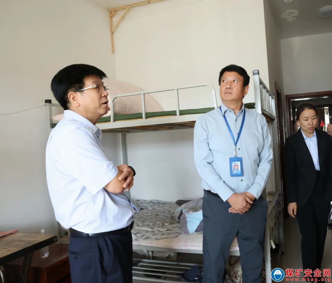 陜煤集團副總工程師，榆北煤業公司黨委書記、董事長、總經理石增武到陜西中能煤田有限公司調研指導