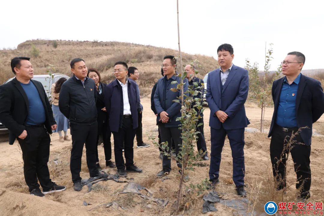 陜西中能煤田有限公司：黨亞明走訪調研幫扶村榆陽區魚河峁鎮梅家畔村