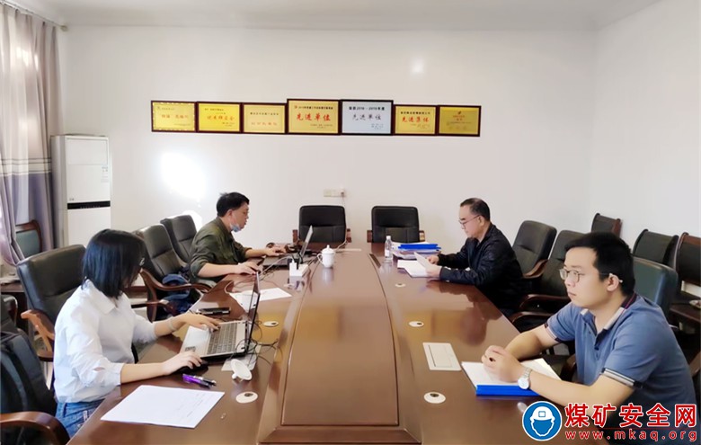 華榮能源攀枝花礦機公司通過質量管理體系監督審核