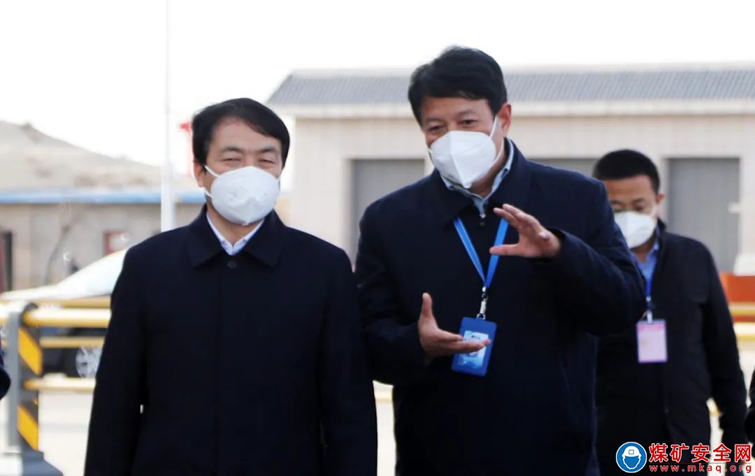 張勝利在中能煤田公司檢查疫情防控、能源保供時強調：中能要做榆林市能源企業疫情防控、安全生產、能源保供的三個模范