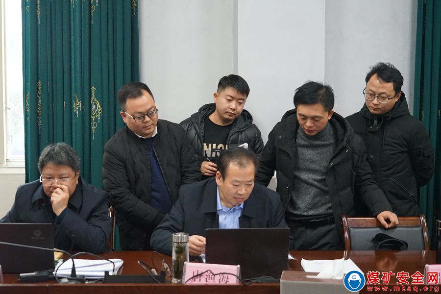 國家礦山安全監察局四川局到魯班山北礦督導安全工作