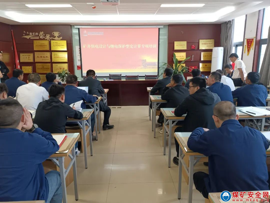 中能袁大灘礦業機電隊：生產一線成為創新“展臺”