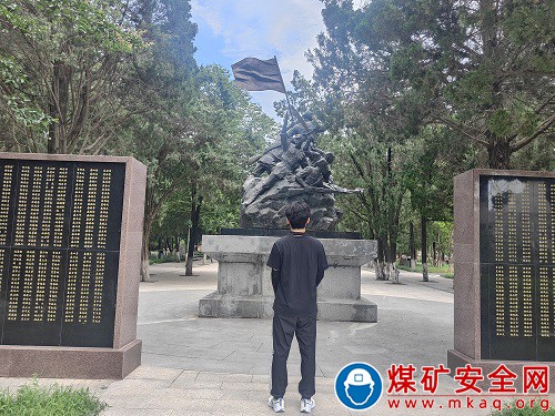 礦大學子走進日照烈士陵園：傳承紅色記憶，緬懷英烈