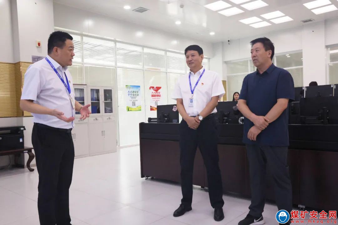 李忠宏一行到陜西中能煤田有限公司檢查指導工作