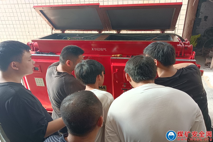 魯班山北礦開展變頻風機開關專項技術培訓