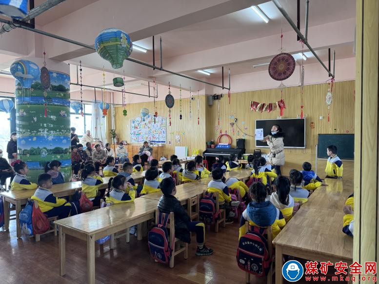 安徽廬江：郭河鎮中心幼兒園舉辦家長開放日暨親子運動會