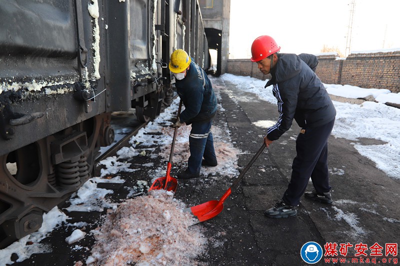 ?山西焦煤霍州煤電辛置礦選煤廠戰風雪 保外運 顯擔當