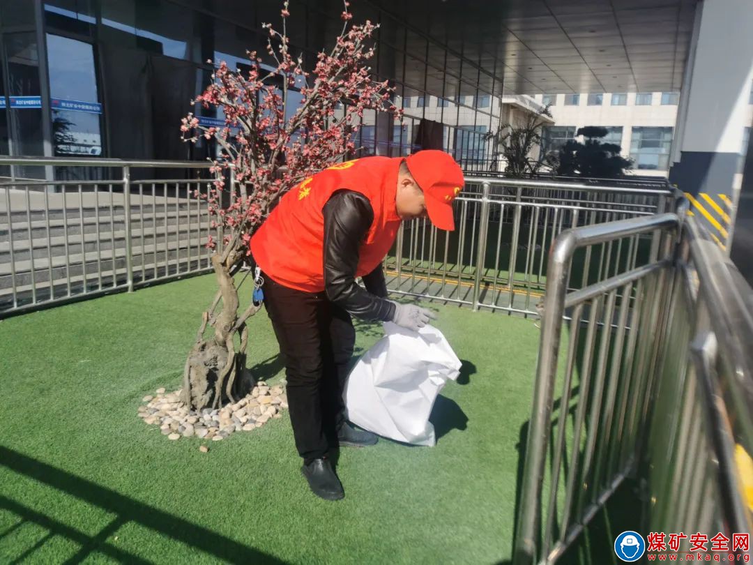 中能袁大灘礦業輔助運輸隊黨支部：弘揚雷鋒精神，爭當有志青年