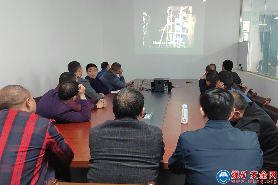 川南煤業公司魯班山北礦開展采煤機司機專項培訓