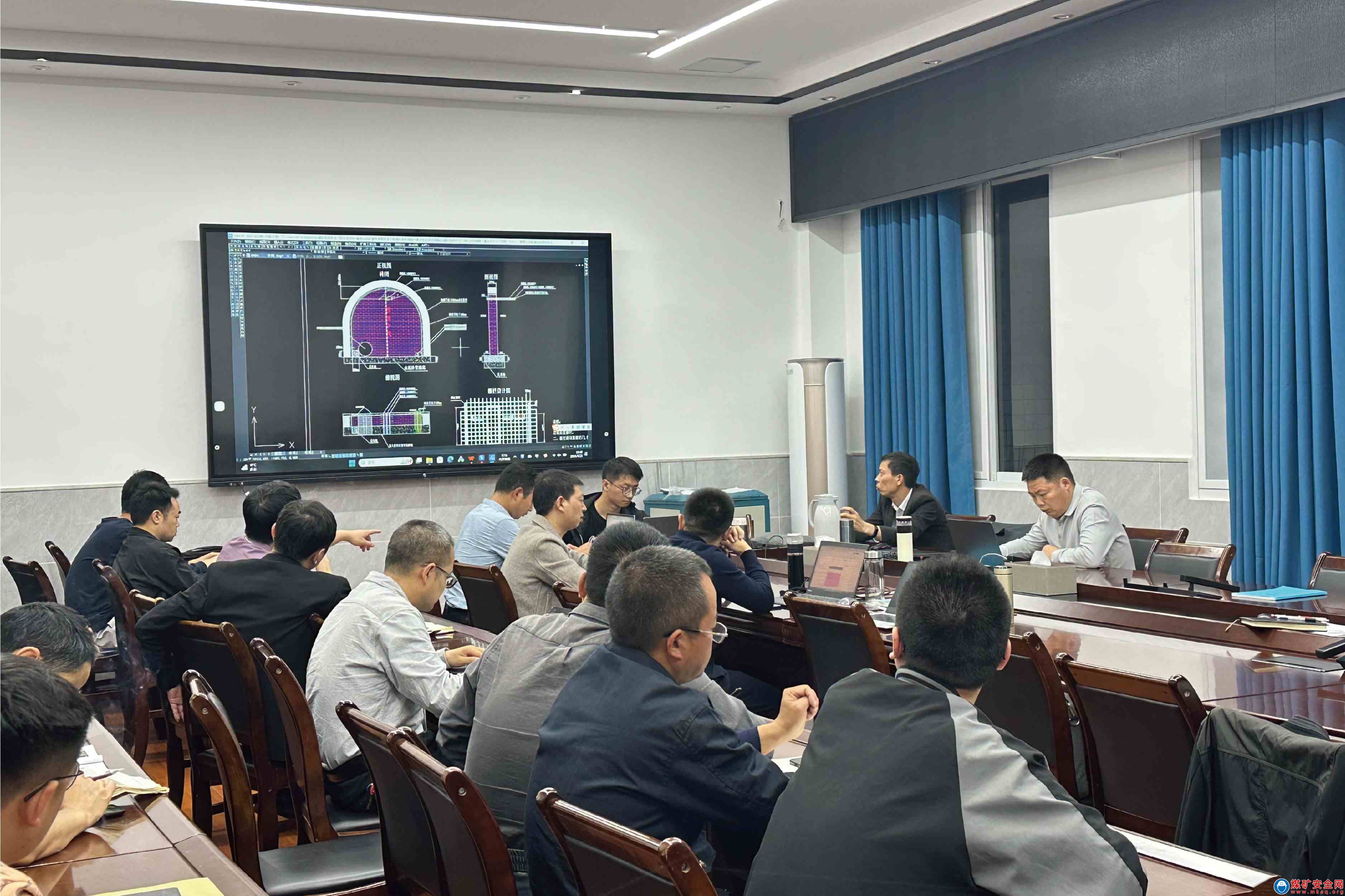魯班山北礦召開通風系統改造工程專題會