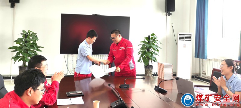 凝“新”聚力  筑夢啟航 ——三塘湖公司開展新員工入職培訓