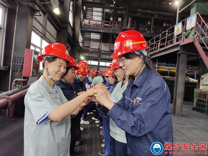寧煤公司洗選中心：端午安康，五彩繩的守護