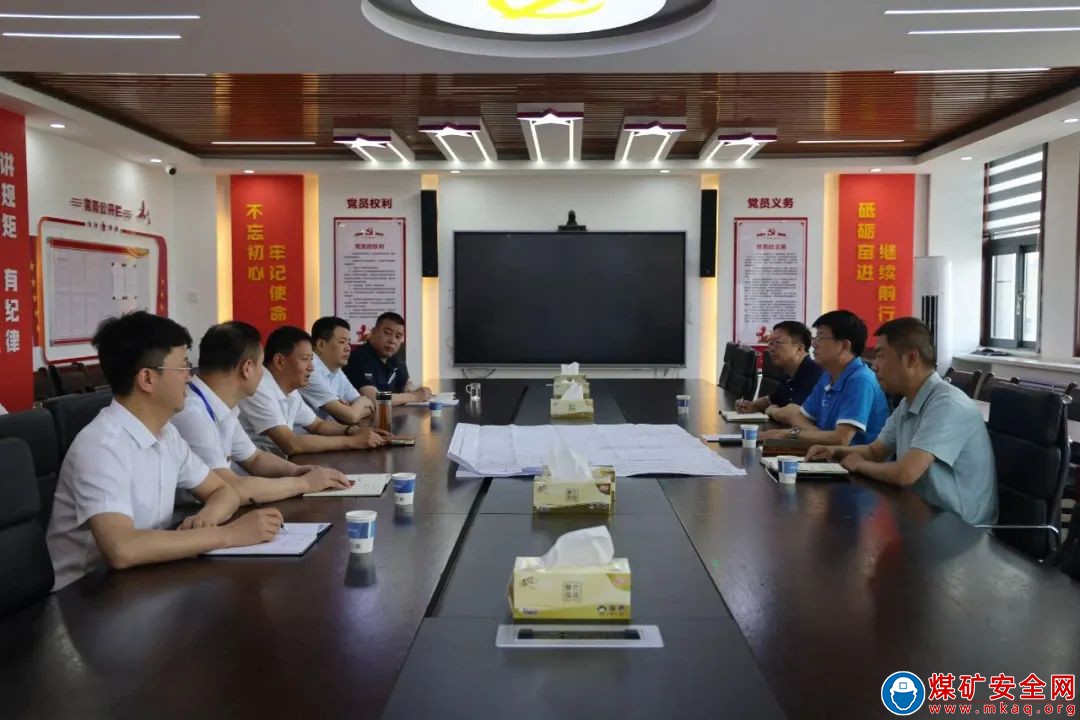 陜煤集團副總工程師，榆北煤業公司黨委書記、董事長、總經理石增武到中能袁大灘礦業調研指導工作