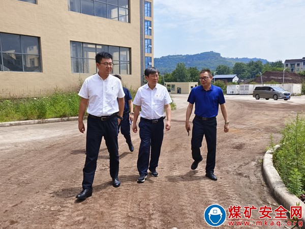 楊春到達州片區督導項目建設工作