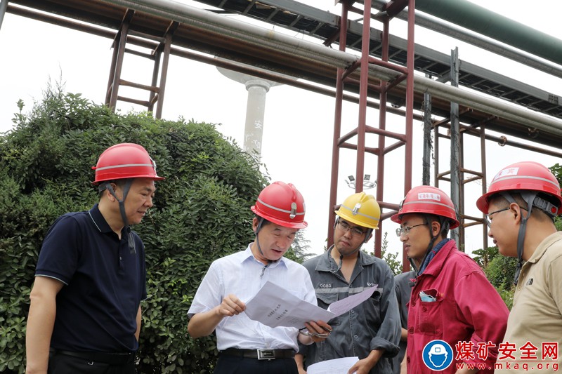 皖北煤電集團公司副總工程師張家兵一行到恒源煤礦調研指導停產檢修工作