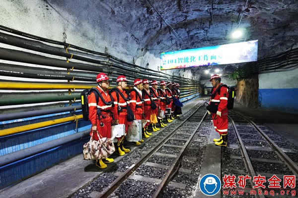 陜煤銅川礦業玉華煤礦：跟著鏡頭看礦山“安全生產月”創新搭臺文化唱戲