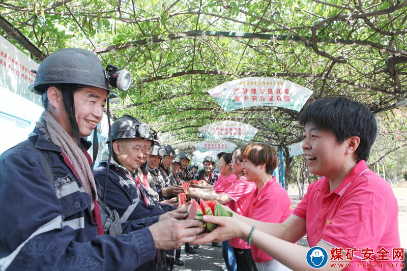 恒源煤礦打開高溫下的安全生產模式