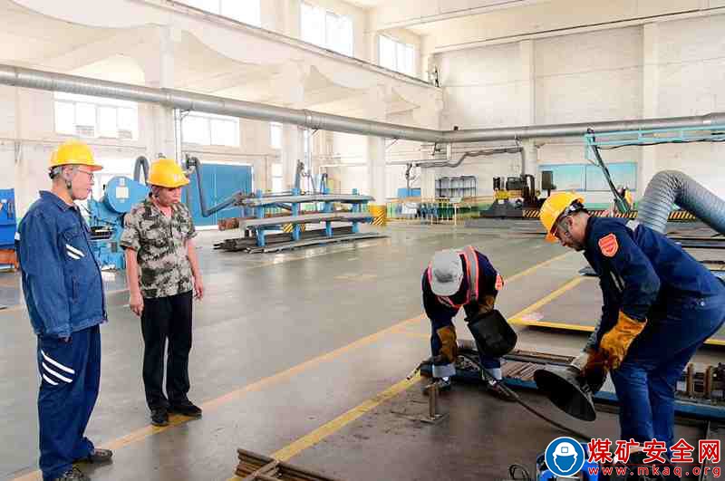山東能源興隆莊煤礦強化班組建設筑牢發展根基