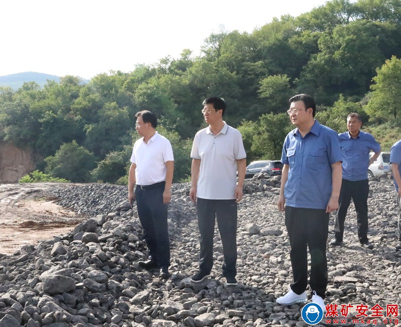 麟游縣縣委書記王海剛到招賢礦業調研指導生態環保工作