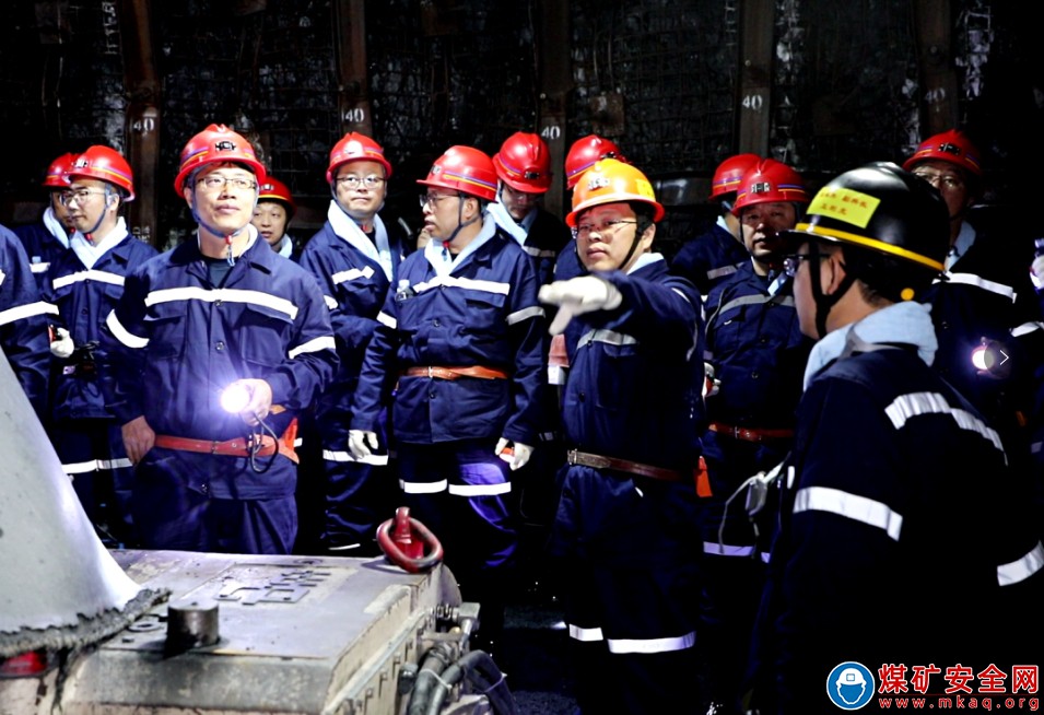 全國煤礦復雜難采煤層開采現場會代表到焦煤趙固一礦觀摩側記