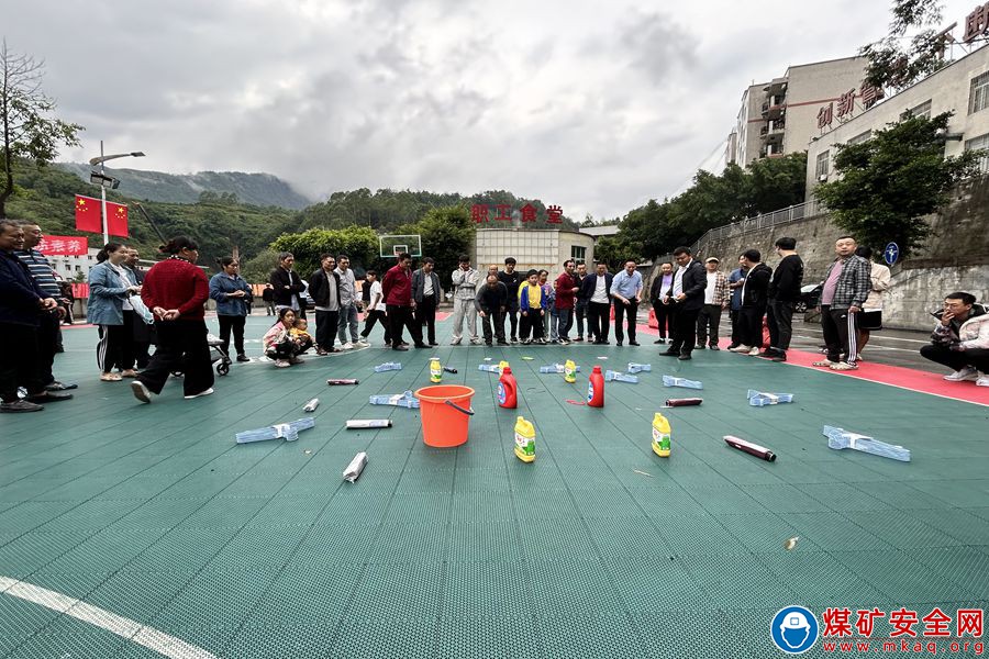   魯班山北礦舉辦“慶國慶”主題游園活動