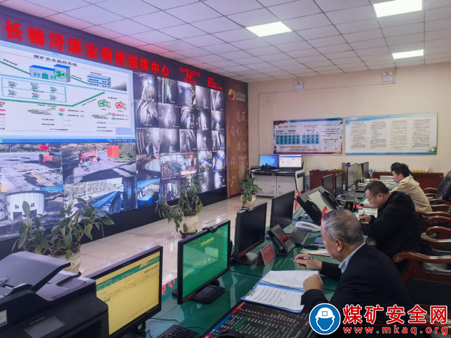 潞陽長榆河煤業：國慶我在崗｜以“煤礦黑”護“中國紅”