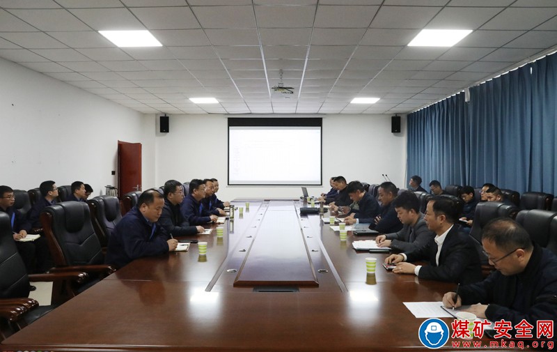 集團公司到招賢礦業檢查指導安全生產標準化管理體系驗收暨“三基”建設工作