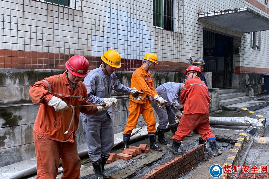 魯班山北礦安全鋪設地面高負壓抽采系統高壓電纜