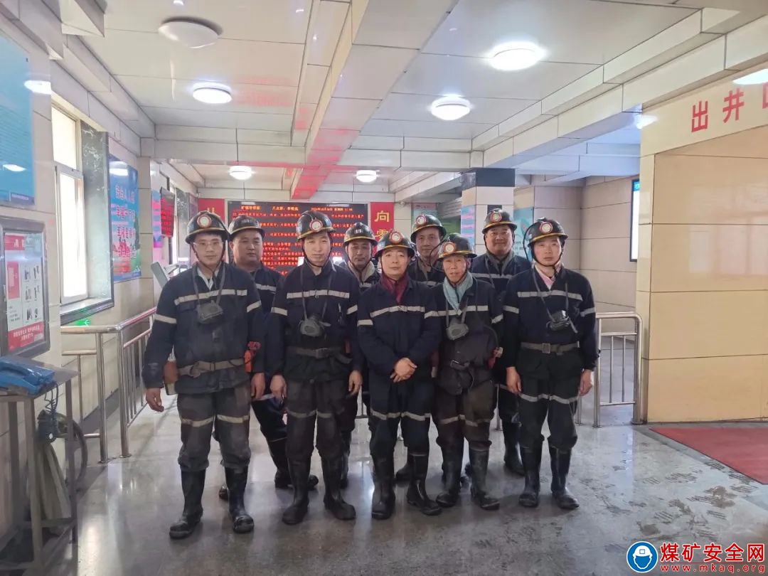 趙固一礦鉆探注漿二隊強化培訓決戰四季度，全面筑牢防治水堅實防線
