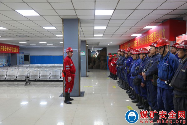 陜煤集團銅川礦業玉華礦：抓細節提強度織牢監測監控安全