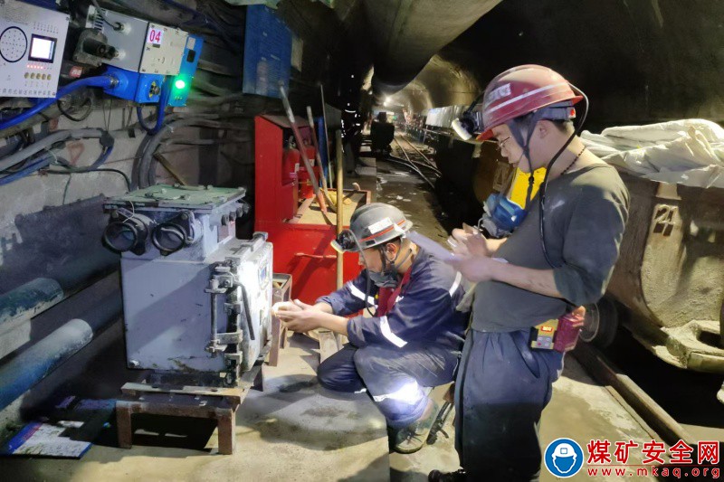 恒源煤礦開拓工區開展電鉗工技能比武