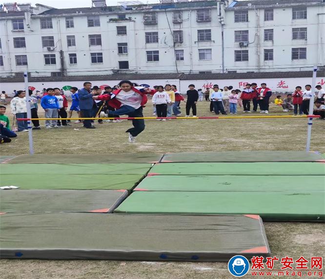 安徽廬江：郭河鎮中心小學舉辦2024年冬季田徑運動會