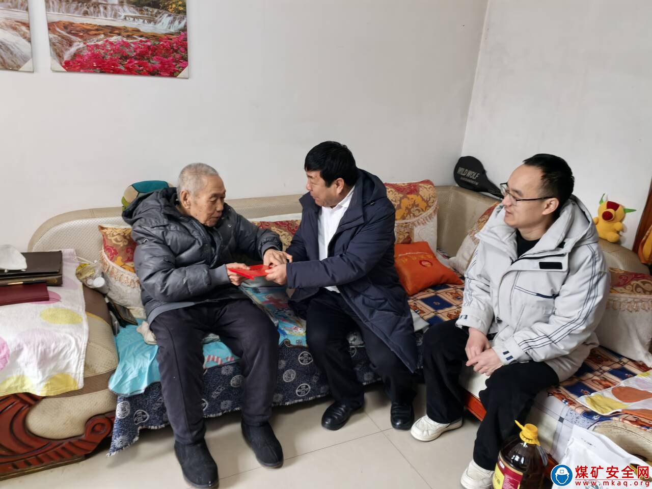 銅川華遠王家河中心：開展迎新春走訪慰問困難職工