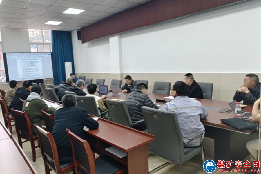 魯班山北礦開展煤礦瓦斯檢查專項培訓