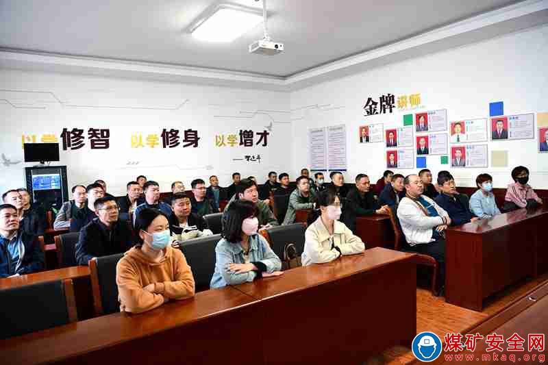 山東能源集團興隆莊煤礦：“節支降耗”微宣講 “精打細算”人人行