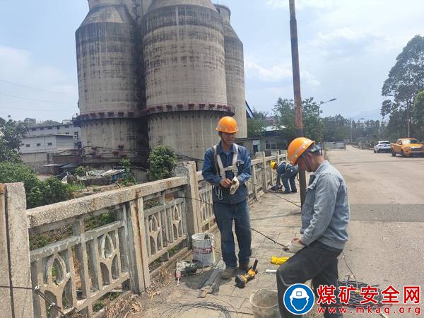 川煤物產攀煤工程建設分公司順利完成寶鼎大橋前期安全隱患整改工程